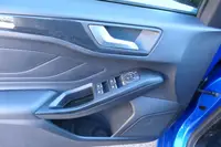 Ford Focus Turnier ST-Line X KLIMA NAVI - Thumbnail 11