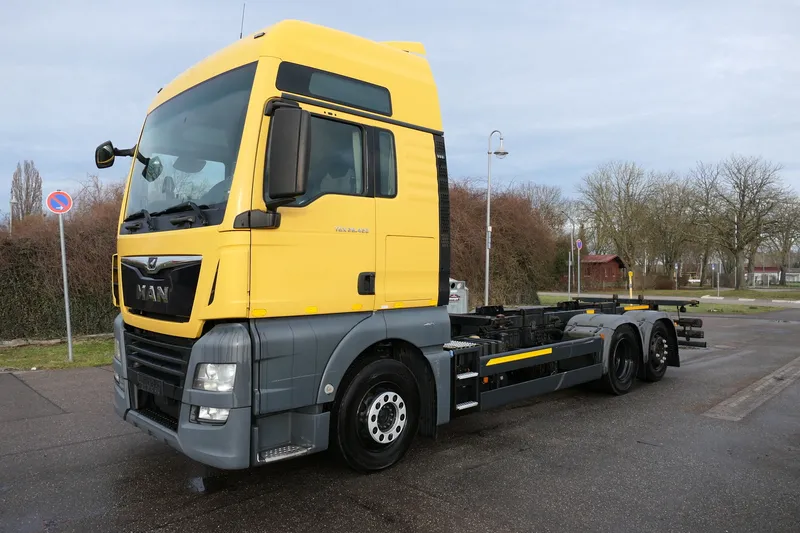 MAN TGX 26.420 6x2 KLIMA AHK Lenkachse - Image 1
