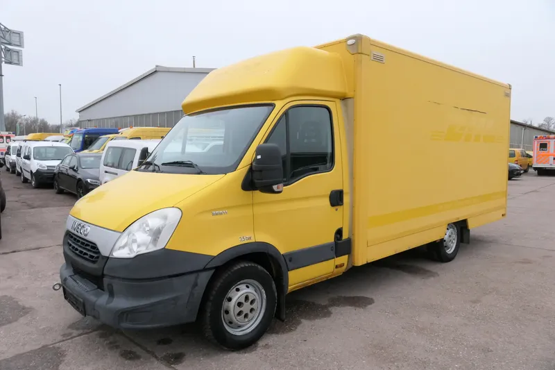 Iveco Daily 35 S11 C30C AUTOMATIK - Image 1