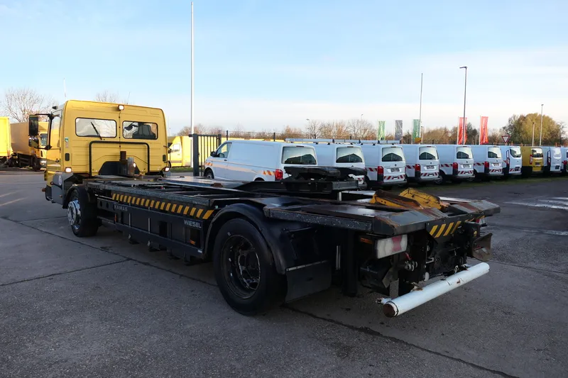 Mercedes-Benz KAMAG WBH 25 Wiesel Terberg Umsetzfahrz. KLIMA - Image 1