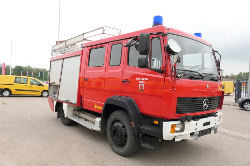 Mercedes-Benz 917 AF LF8/6 Feuerwehrfahrzeug - Image 1