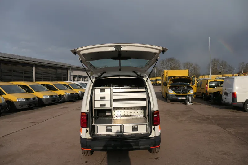 Volkswagen Caddy 2.0 TDI 4Motion Klima Werkstatteinbauten - Image 1
