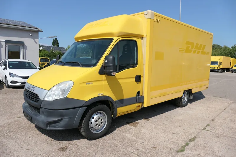 Iveco Daily 35 S11 C30C AUTOMATIK - Image 1