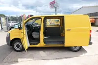 Volkswagen T5 Transporter 2.0 TDI PARKTRONIK EURO-5 - Thumbnail 9