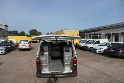 Volkswagen T6 Transporter 2.0 TDI 4Motion 3Sitzer KLIMA AHK T6 Transporter 2.0 TDI 4Motion 3Sitzer KLIMA AHK