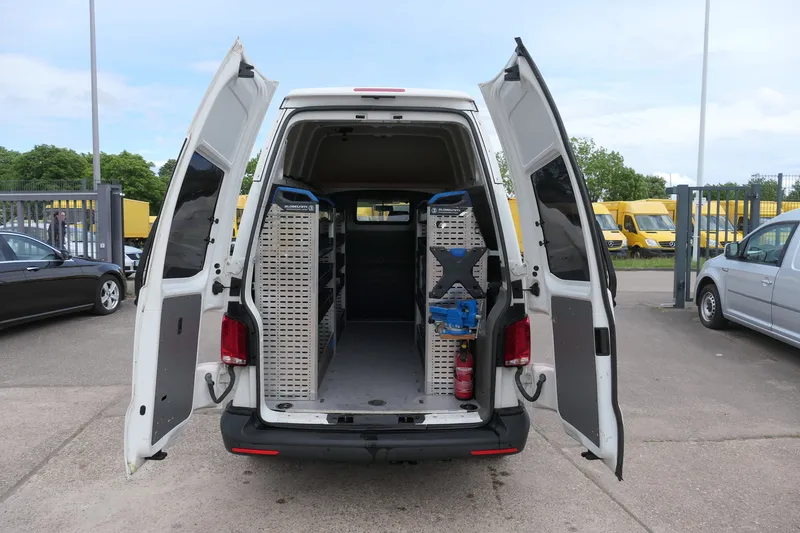 Volkswagen T6.1 Transporter 2.0 TDI 4Motion Hochdach Lang - Image 1