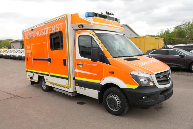 Mercedes-Benz Sprinter 519 CDI Klima Krankenwagen - Image 1