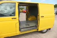 Volkswagen T5 Transporter 2.0 TDI COC - Thumbnail 6