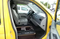 Volkswagen T5 Transporter 2.0 TDI PARKTRONIK EURO-5 - Thumbnail 6