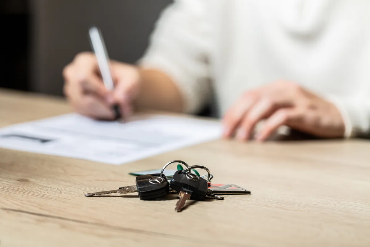 Waarom kopen bij een professionele bedrijfswagendealer duidelijke voordelen biedt