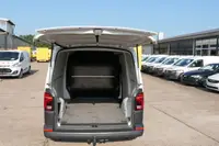 Volkswagen T6.1 Transporter 2.0 TDI 4MOTION Klima AHK - Thumbnail 5