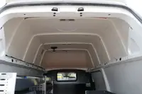 Volkswagen T6.1 Transporter 2.0 TDI 4Motion Hochdach Lang - Thumbnail 10