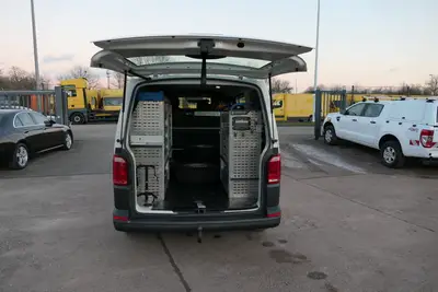 Volkswagen T6 Transporter 2.0 TDI 4Motion 3Sitzer KLIMA AHK T6 Transporter 2.0 TDI 4Motion 3Sitzer KLIMA AHK