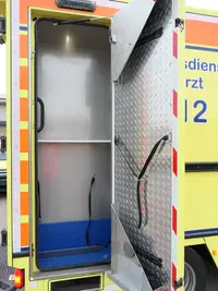 Mercedes-Benz Sprinter II 516 CDI KLIMA KRANKENWAGEN - Thumbnail 16