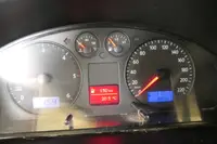 Volkswagen T5 Transporter 1.9 TDI PARKTRONIK - Thumbnail 11