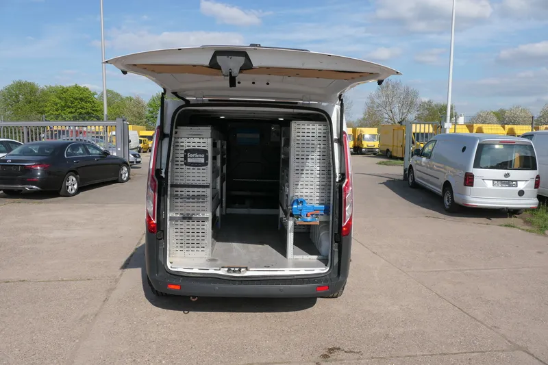 Ford Transit Custom 330 L2H1 Klima 3-Sitzer Tempomat - Image 1