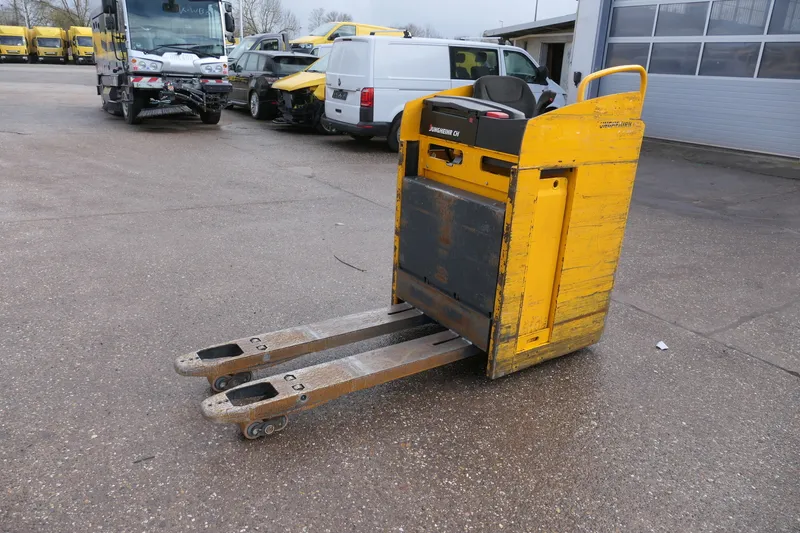 Jungheinrich ESE 220 Batterie 11/2018 - Image 1