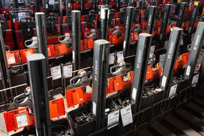 BT SWE 080L Batterie 20/2021 SWE 080L Batterie 20/2021