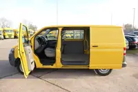Volkswagen T5 Transporter 2.0 TDI PARKTRONIK - Thumbnail 10