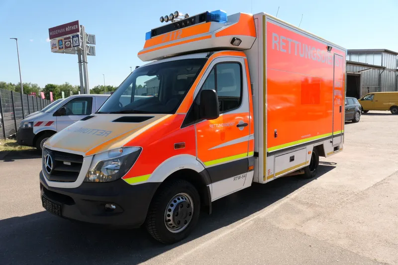 Mercedes-Benz Sprinter 519 CDI Klima Krankenwagen - Image 1