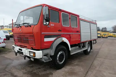 Mercedes-Benz 1017 AF Feuerwehrwagen AHK Einzelbereifung 1017 AF Feuerwehrwagen AHK Einzelbereifung