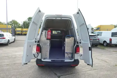 Volkswagen T6.1 Transporter 2.0 TDI 4MOTION Hochdach lang T6.1 Transporter 2.0 TDI 4MOTION Hochdach lang